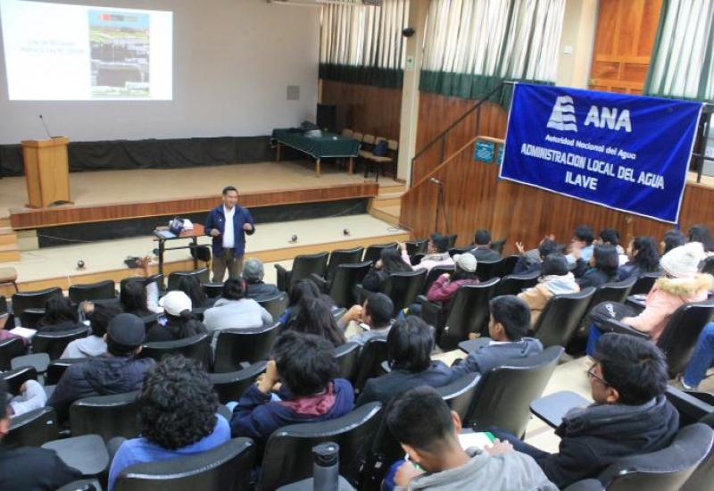 Autoridad Nacional del Agua sensibiliza a estudiantes universitarios en Puno